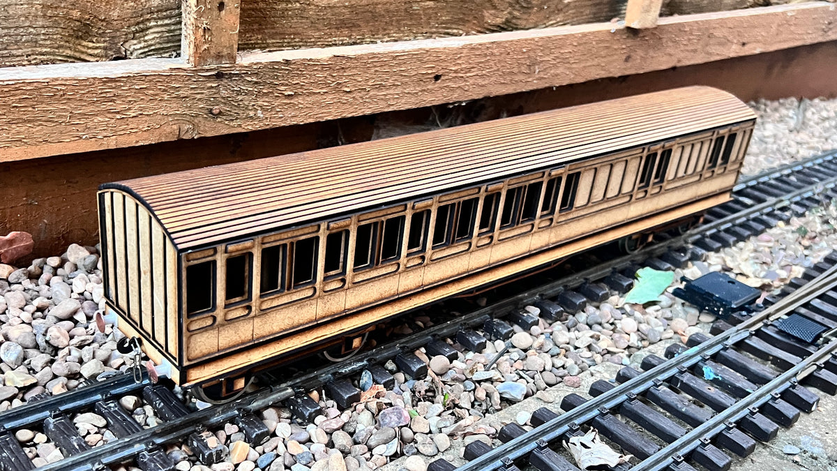 1:32 Scale Ex LBSCR IoW Brake 3rd Coach
