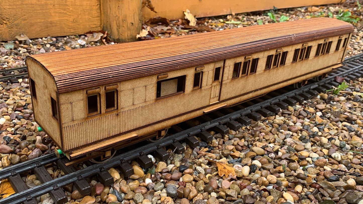 1:32 Scale SECR Continental 5 Compartment Saloon 1st Class Brake Coach