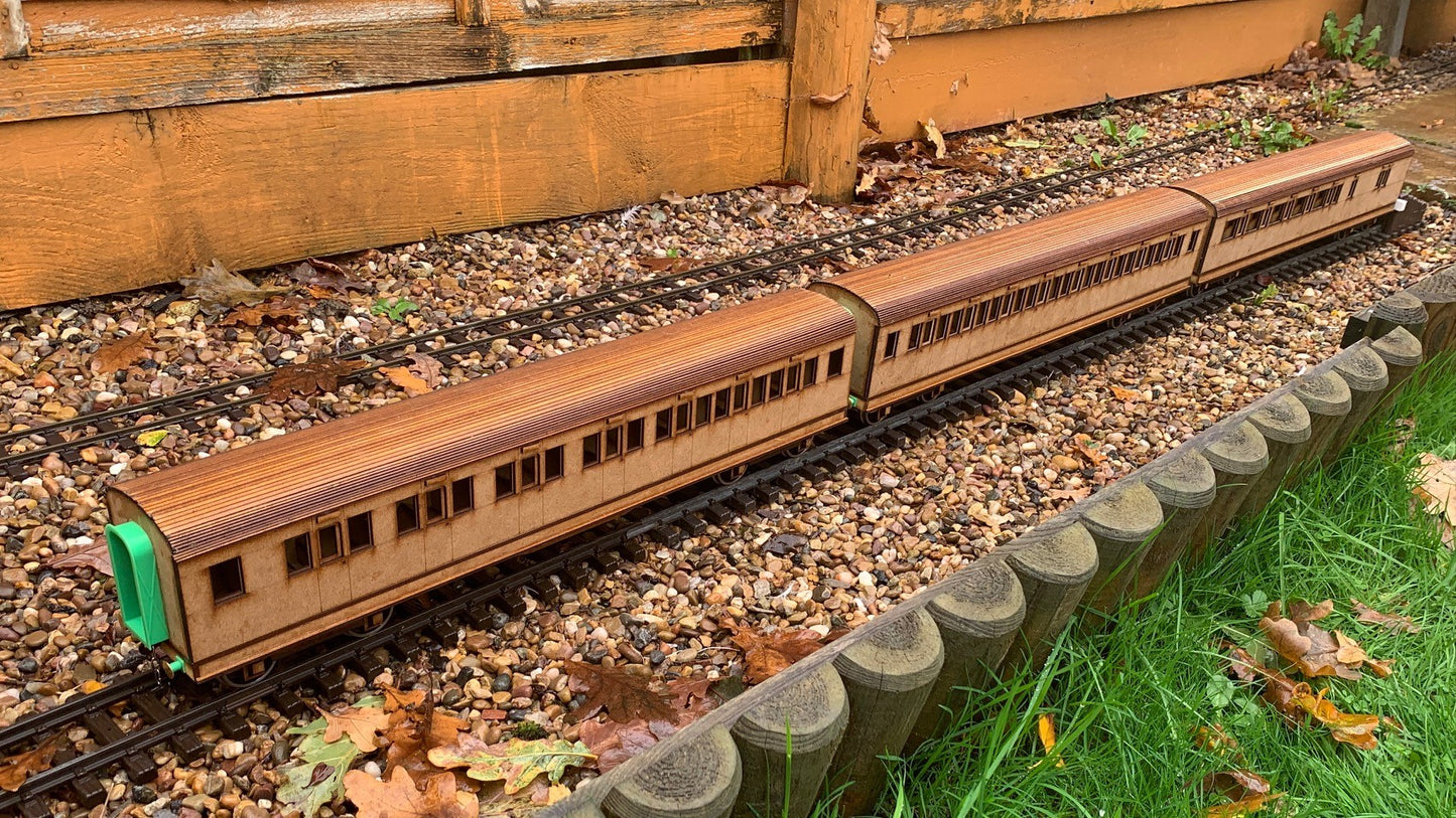 1:32 Scale SR Thanet Coach Multipack
