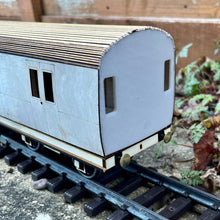 Load image into Gallery viewer, 1:32 Scale GWR Suburban Coach Multipack