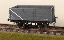 Load image into Gallery viewer, Accucraft UK 1:32 Scale RCH 7 Plank Wagon
