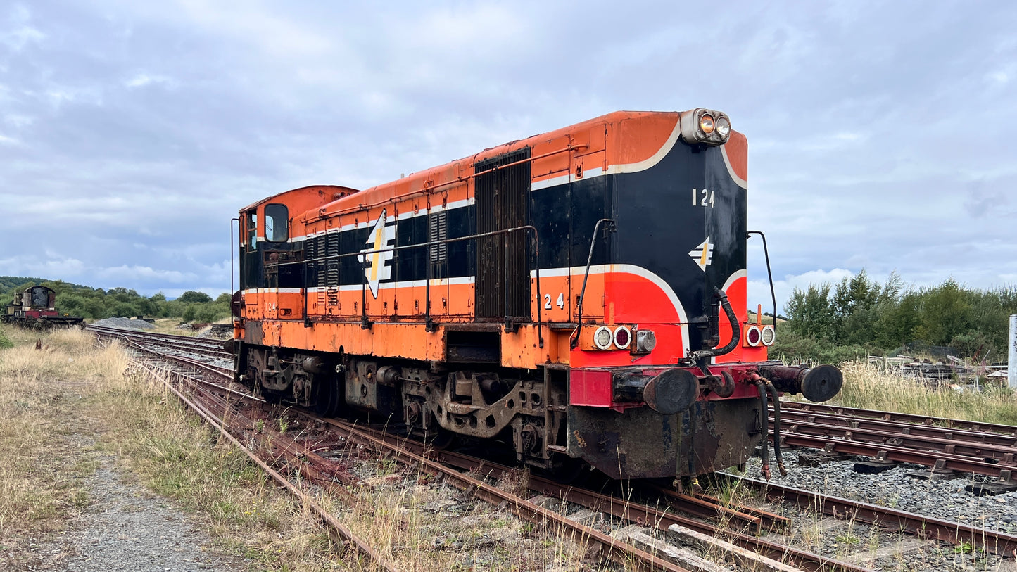 1:32 Scale CIÉ Class 121