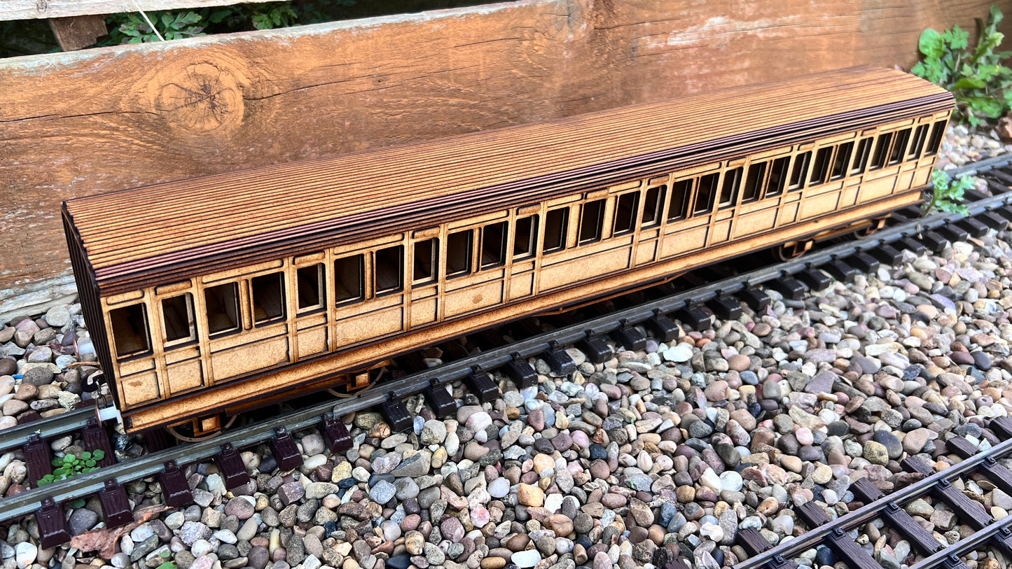 1:32 Scale SR ex LSWR 58ft Maunsell Non Corridor 3rd Class Coach