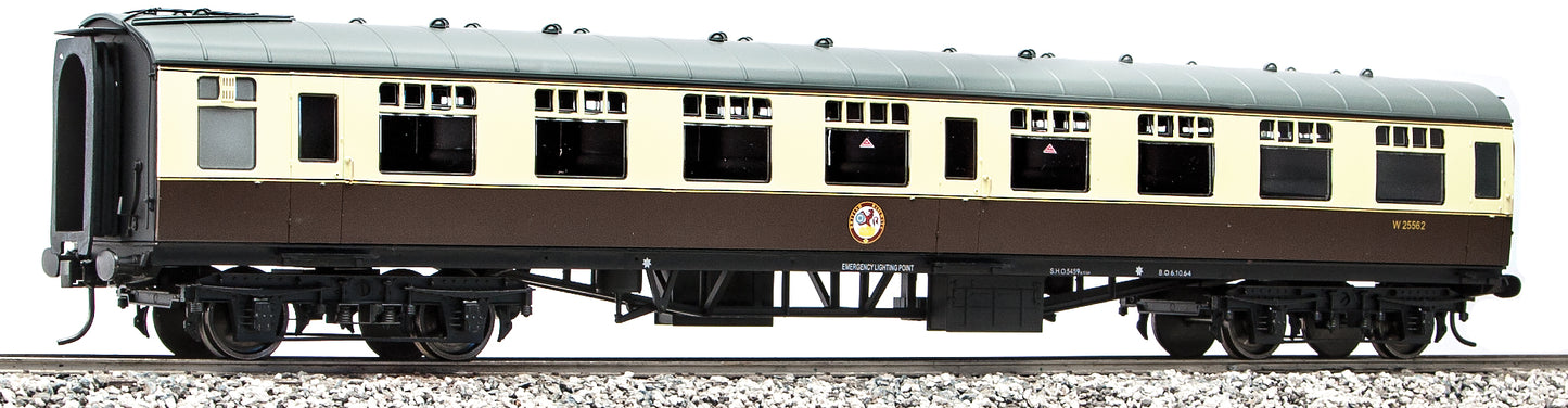 Accucraft UK 1:32 BR Mk1 Coaches