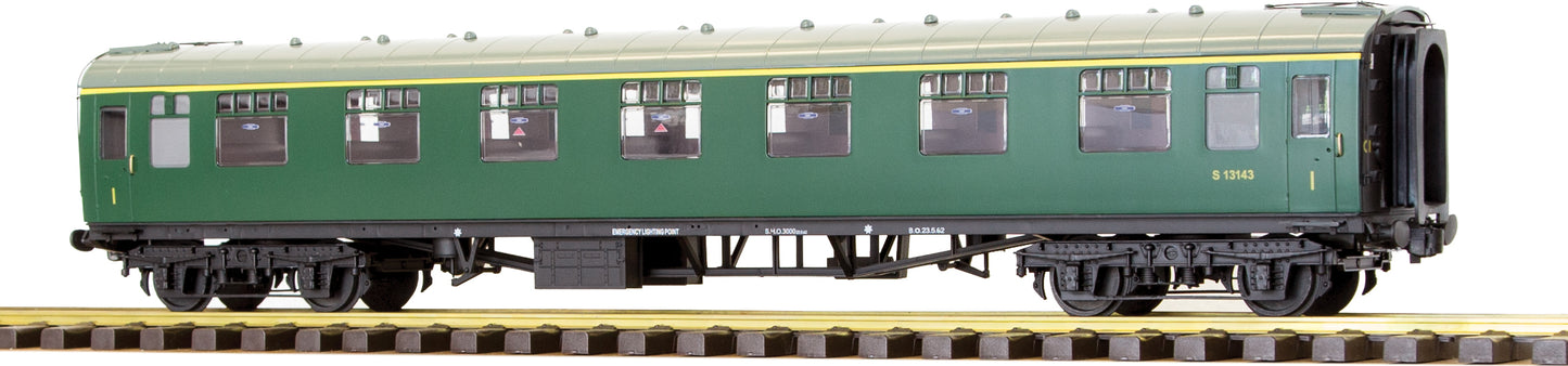 Accucraft UK 1:32 BR Mk1 Coaches