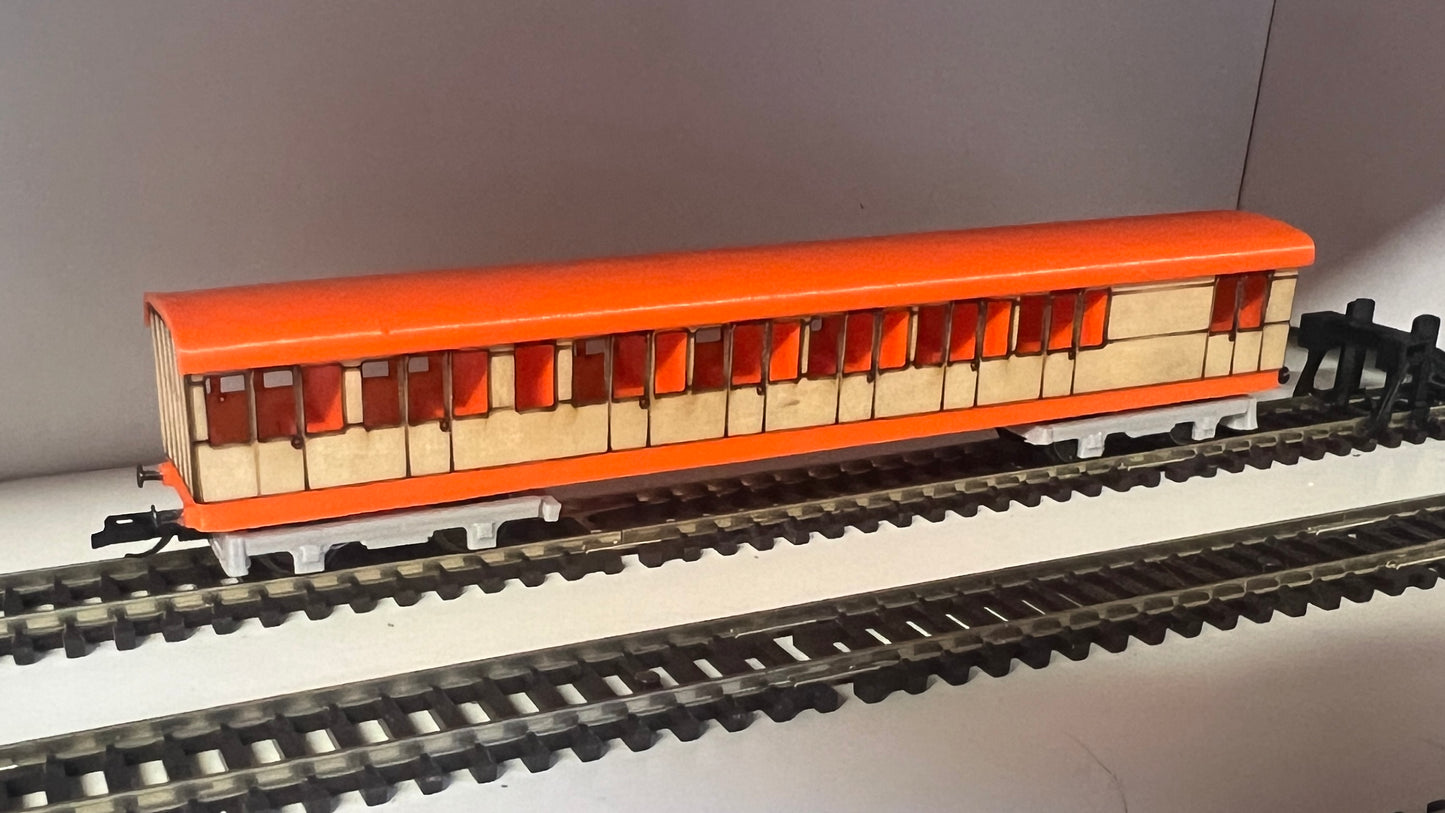 TT:120 Scale SECR Trio-C Lavatory Brake Composite Coach