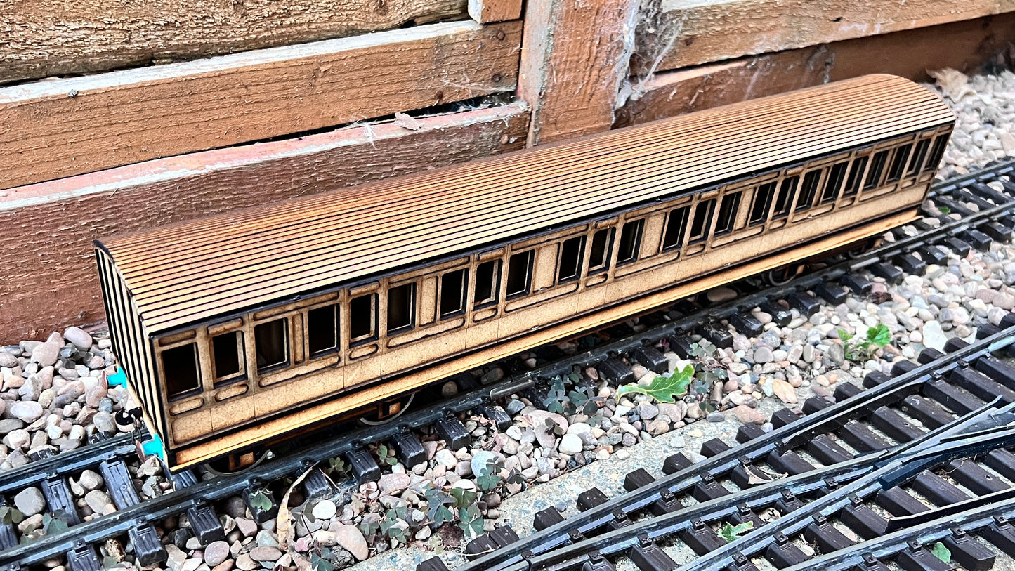 1:32 Scale Ex LBSCR IoW Composite Coach