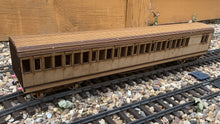 Load image into Gallery viewer, 1:32 Scale SECR C Type 8 Compartment Brake Coach