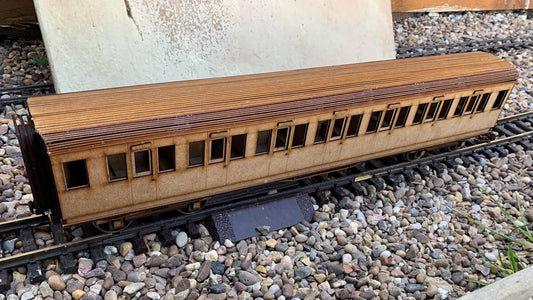 1:32 Scale SR Maunsell Restriction 0 Corridor First Coach