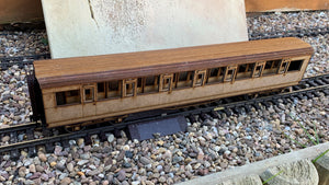 1:32 Scale SR Maunsell Restriction 0 Corridor First Coach