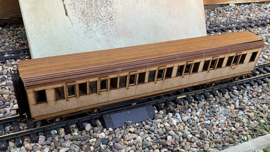 1:32 Scale SR Maunsell Restriction 1 Corridor Composite Coach