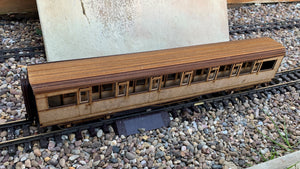 1:32 Scale SR Maunsell Restriction 1 Corridor Composite Coach