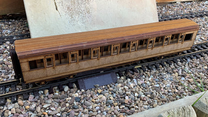1:32 Scale SR Maunsell Restriction 0 Corridor 3rd Coach
