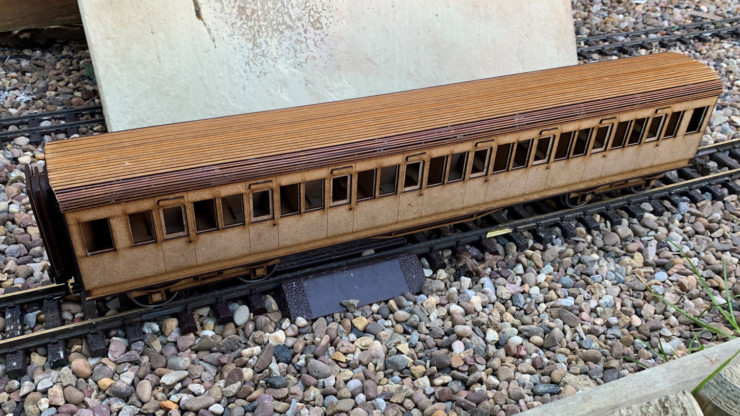1:32 Scale SR Maunsell Restriction 0 Corridor 3rd Coach