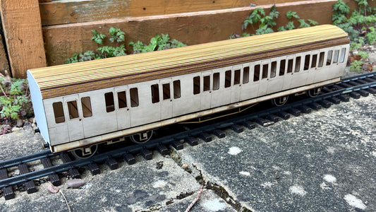 1:32 Scale GWR Suburban 57ft Composite Coach