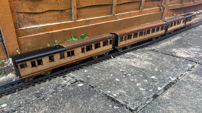 1 Motor Bogie / MDF / 3 coaches