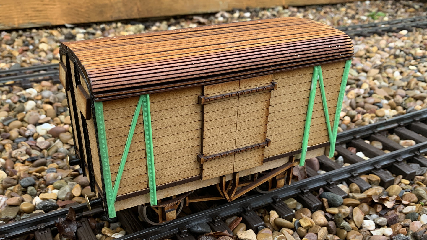 1:32 Scale SR 12 ton Covered Van (Even Planking - 9ft Chassis)