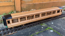 Load image into Gallery viewer, 1:32 Scale GWR Hawksworth Coach Multipack