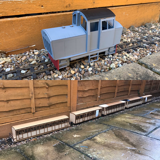 16mm Scale Conway Castle Heritage Train Pack